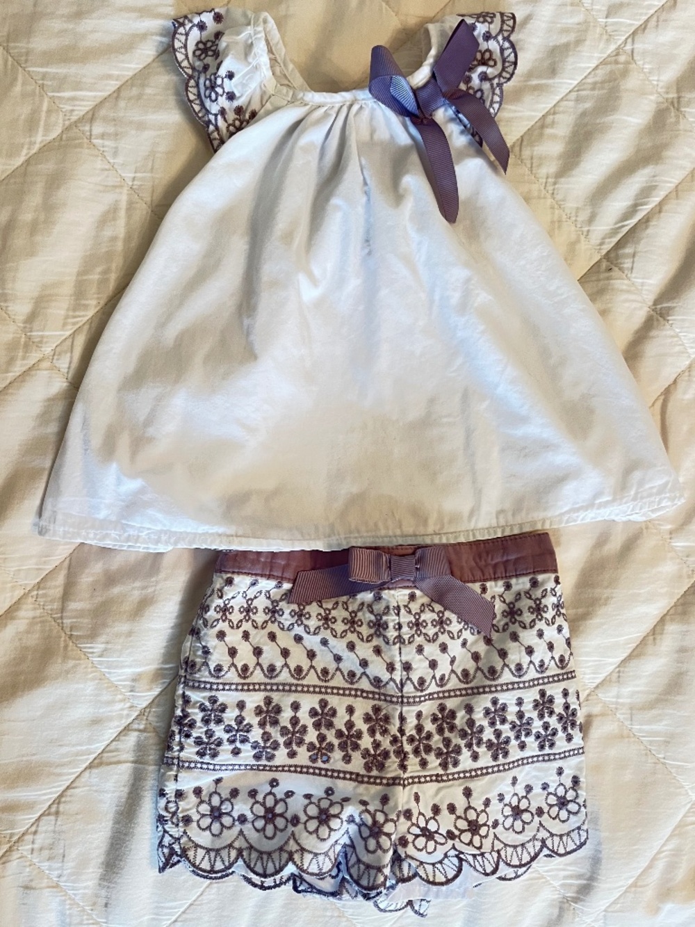 White/purple embroidered set by max studio baby